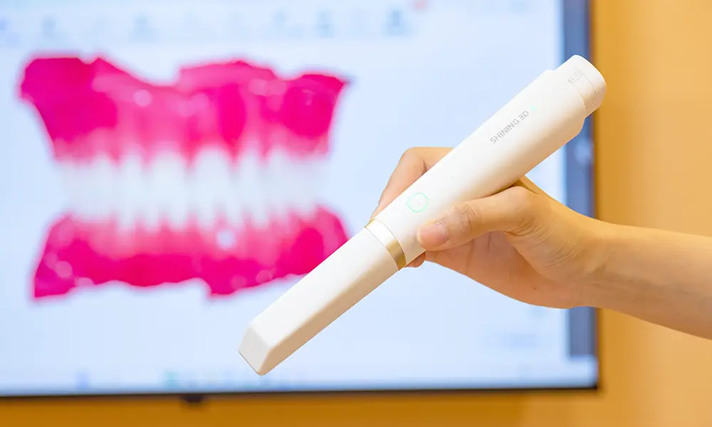 口腔内スキャナー